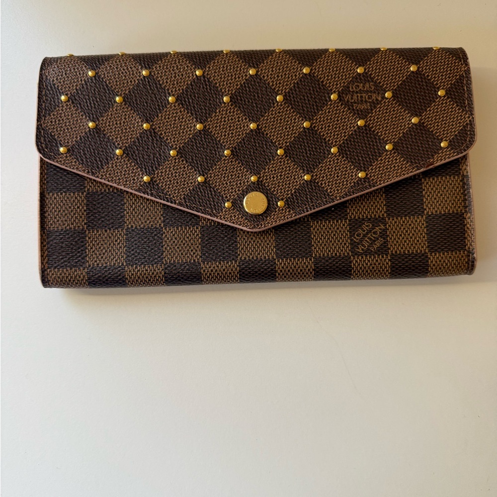Portefeuille long Sarah en toile Damier Louis Vuitton